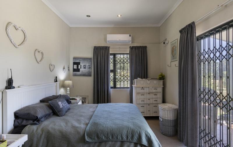 4 Bedroom Property for Sale in Gordons Bay Western Cape